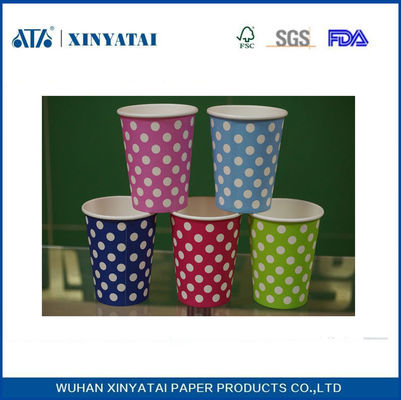 China Einzel PE-Beschichtung von benutzerdefinierten Papierkaffeetassen 4 Unzen Einweg-Trinkbecher fournisseur