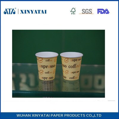 China Soda-/Saft-Mitnehmerkaffeetasse-Wegwerfpapiertrinkbecher fournisseur