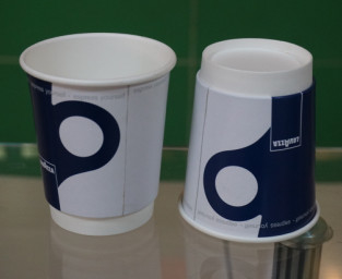 China Kundenspezifisches Wegwerf- Kaffeetassen PET Beschichtungs-Papier Offset-Flexo-Drucken fournisseur